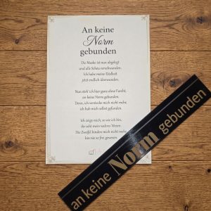„An keine Norm gebunden“ Das Lineal,